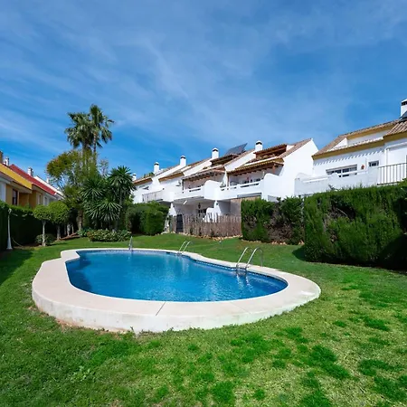 Sea View 4 Bdrm Townhouse W Pool & Cinema *