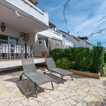 Sea View 4 Bdrm Townhouse W Pool & Cinema * Marbellac