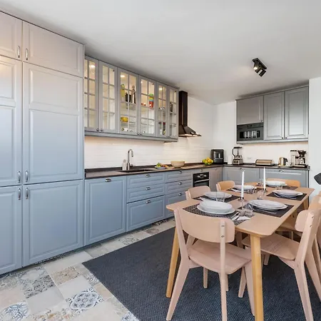 Appartement Sea View 4 Bdrm Townhouse W Pool & Cinema