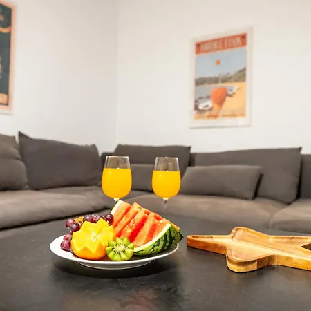 Sea View 4 Bdrm Townhouse W Pool & Cinema *