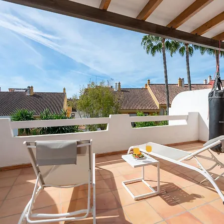 Sea View 4 Bdrm Townhouse W Pool & Cinema